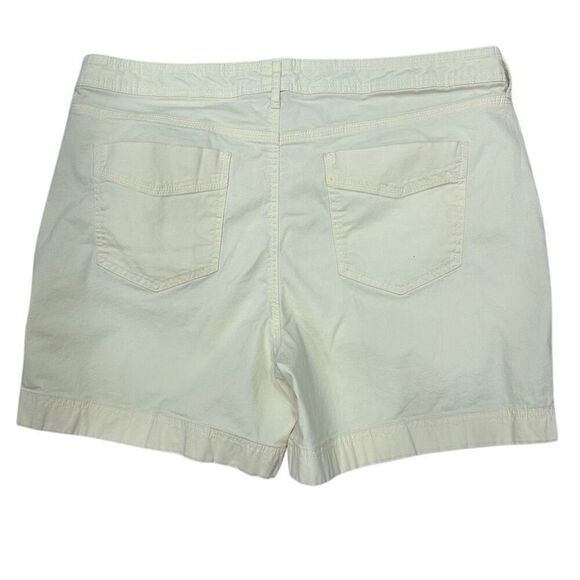 Bandolino Amalia Shorts Women's Size 16 Yellow High Rise Flat Front Twill - Picture 5 of 8